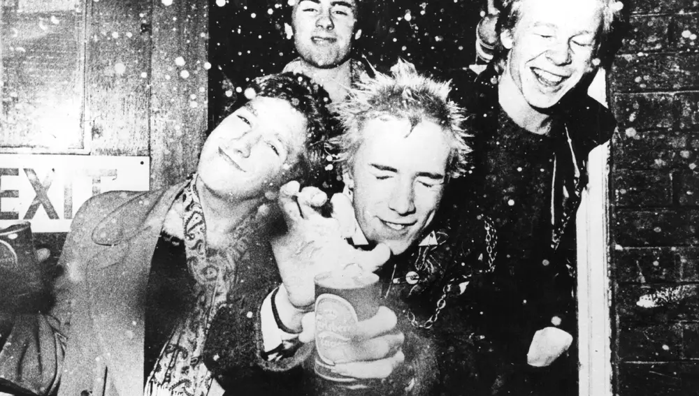 Los integrantes del grupo musical The Sex Pistols.