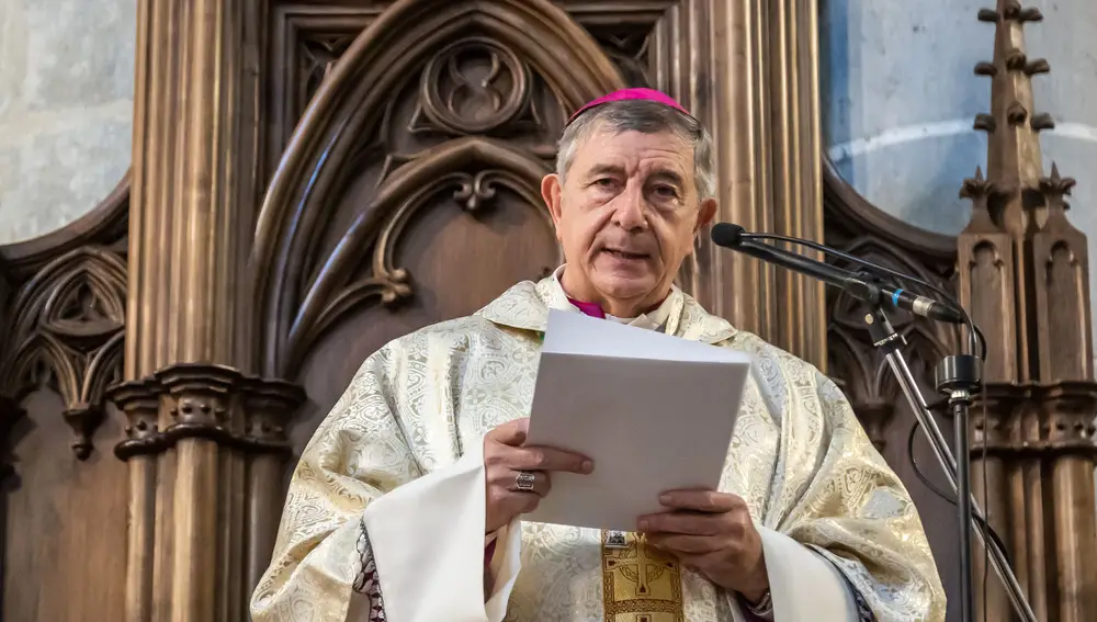 José Luis Retana toma posesión como nuevo obispo de Ciudad Rodrigo sucediendo a Jesús García Burillo