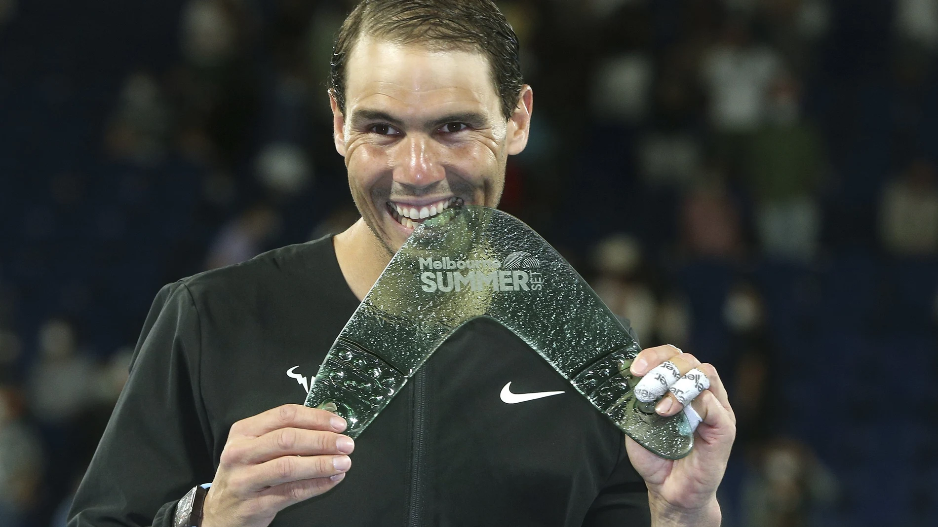 Nadal volvió a morder un trofeo: el ATP 250 de Melbourne