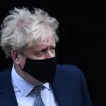  Johnson se enfrenta a peticiones de dimisión tras admitir que acudió al “botellón” de Downing Street