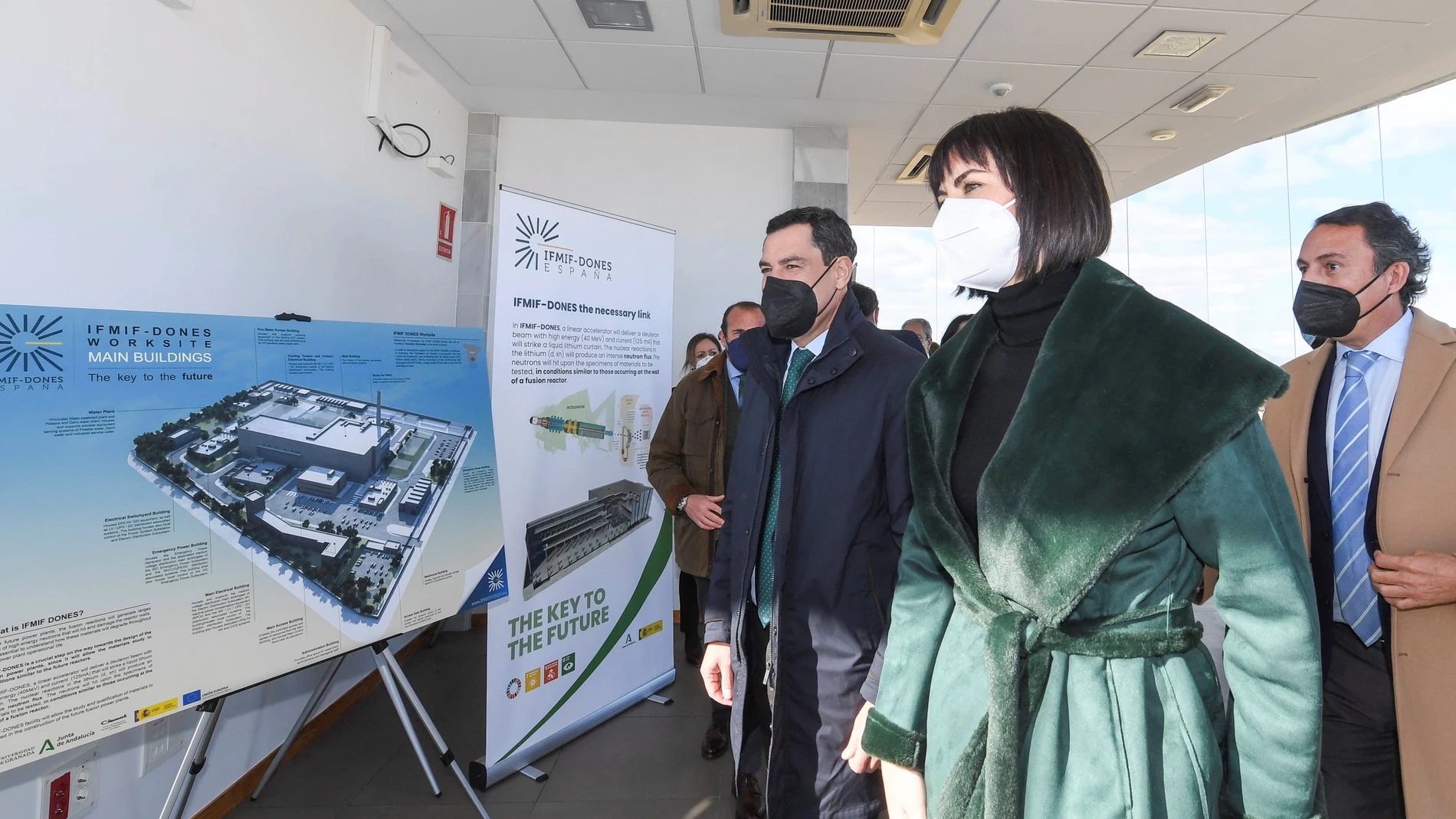 El presidente de la Junta de Andalucía, Juanma Moreno, y la ministra de Ciencia e Innovación, Diana Morant, visitan los terrenos para el proyecto de construcción de la Infraestructura Científico-Técnica IFMIF–DONES