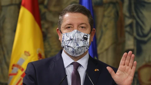 El presidente de la Junta de Castilla-La Mancha, Emiliano García-Page, en una rueda de prensa