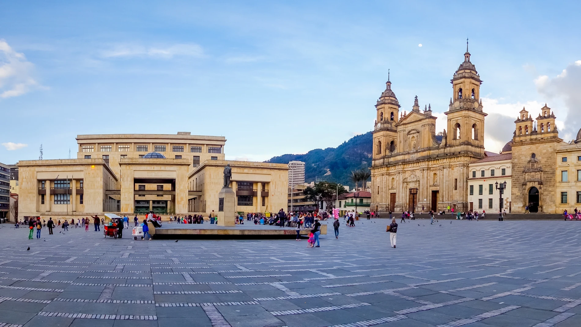 La Plaza de Bolívar es uno de los puntos neurálgicos de la ciudad