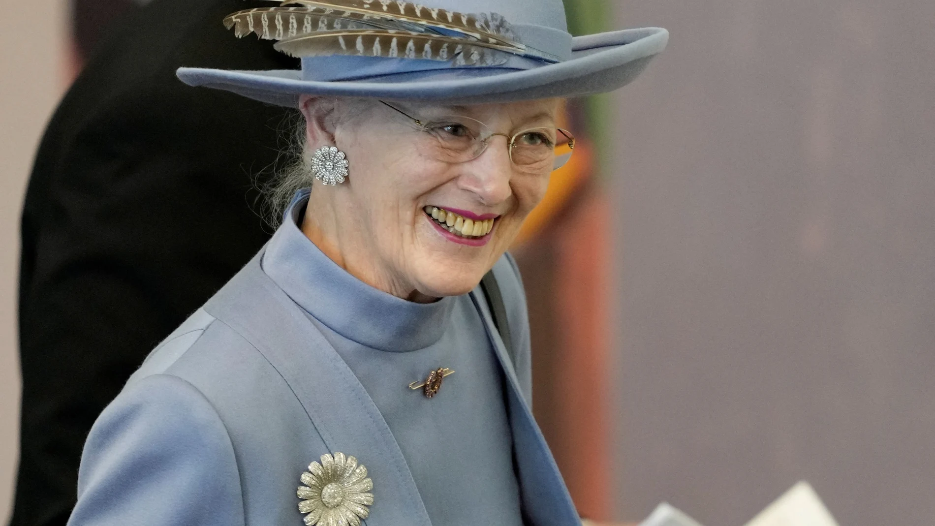La reina Margarita de Dinamarca acude al Parlamento a una ceremonia por sus 50 años en el trono