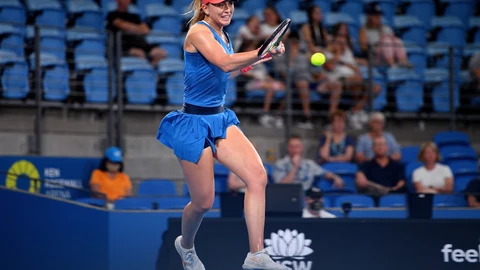 Paula Badosa golpea una derecha en su partido ante Kasatkina