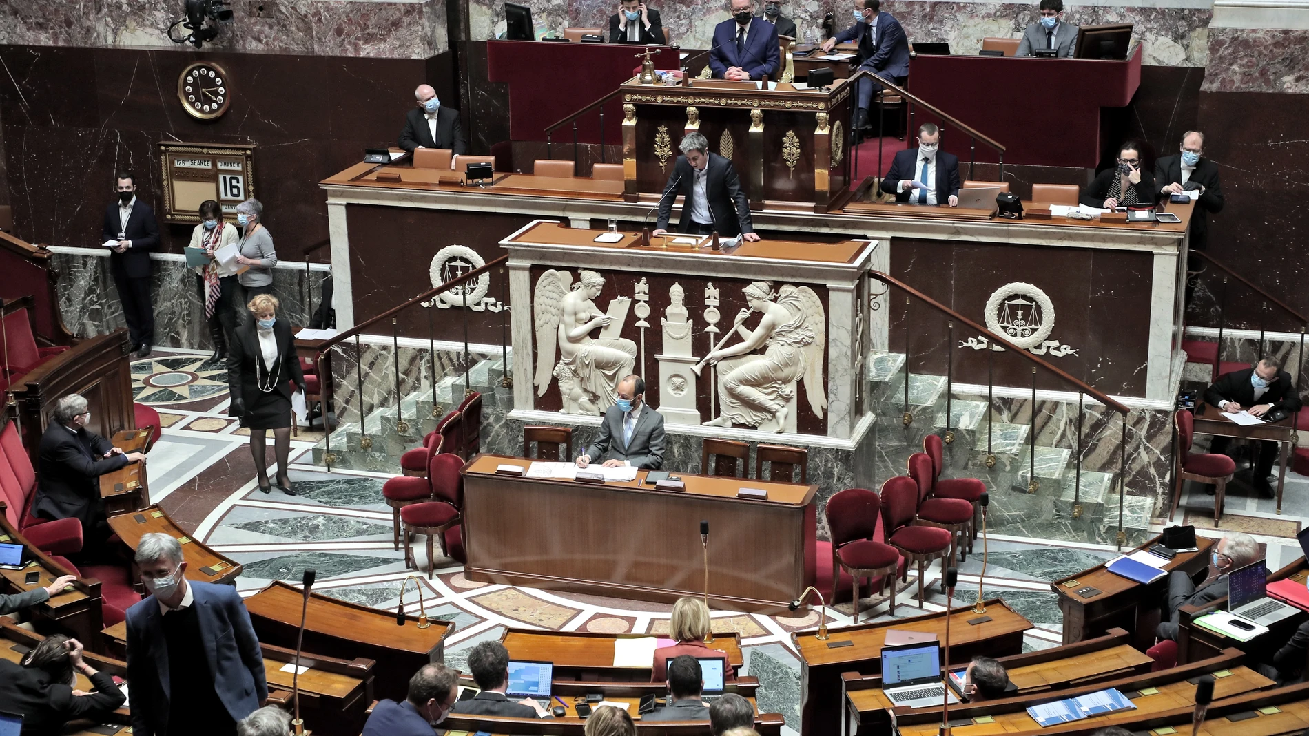 Imagen del Parlamento francés durante la última votación de la controvertida norma