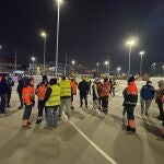 Paro de amarradores por la huelga indefinida en el Puerto de Barcelona