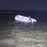 Embarcación empleada por los inmigrantes para llegar hasta la Caleta, en Cádiz