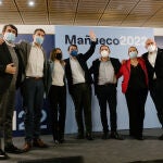 El presidente del PP y candidato a la Presidencia de la Junta clausura el I Encuentro sobre 'Balance de gestión, junto a los consejeros Carnero, Ibáñez y Suárez-Quiñones, entre otros