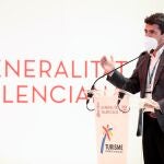 El presidente de la Diputación de Alicante, Carlos Mazón, interviene en el stand de la Comunitat Valenciana de FITUR
