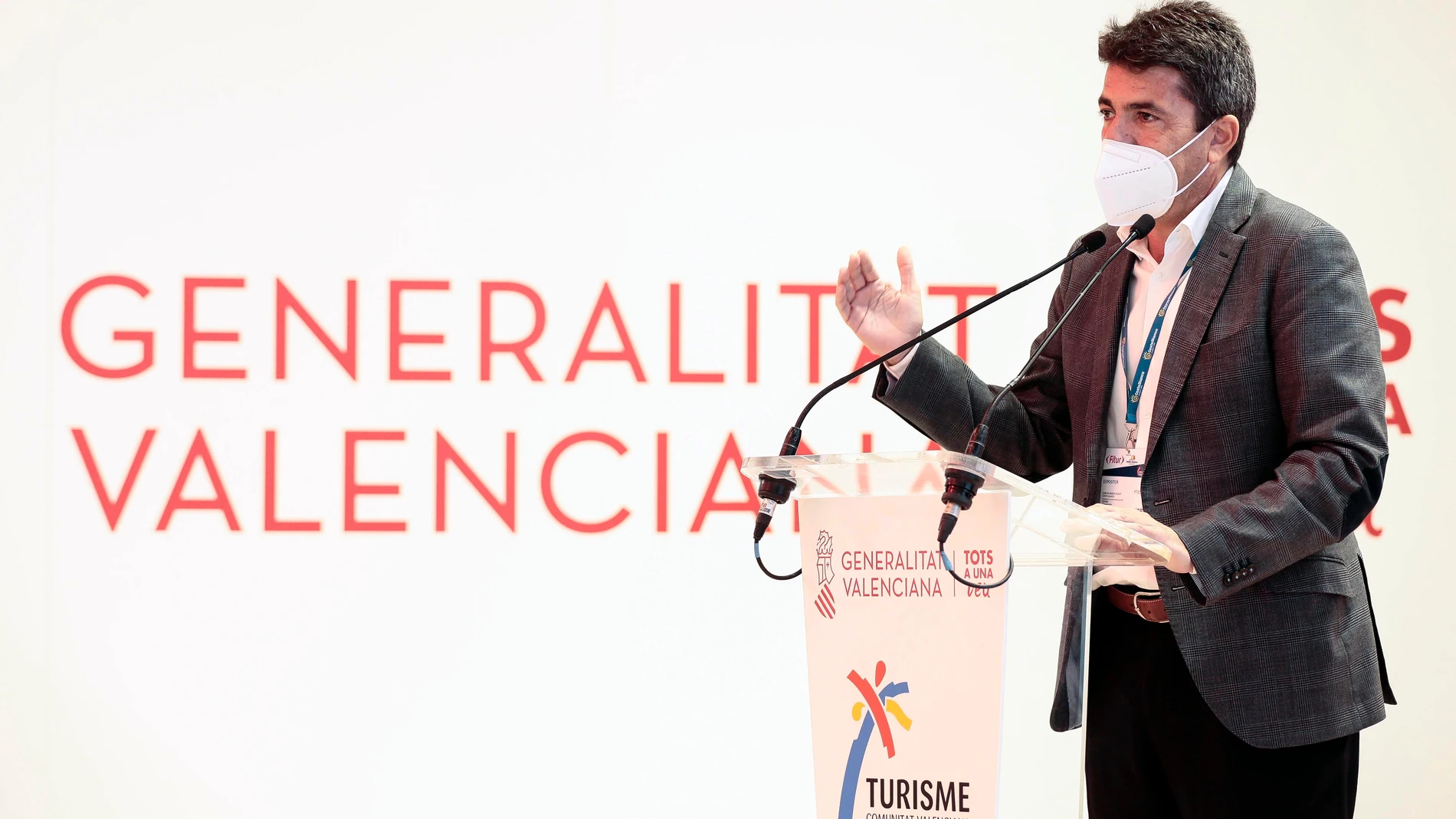 El presidente de la Diputación de Alicante, Carlos Mazón, interviene en el stand de la Comunitat Valenciana de FITUR