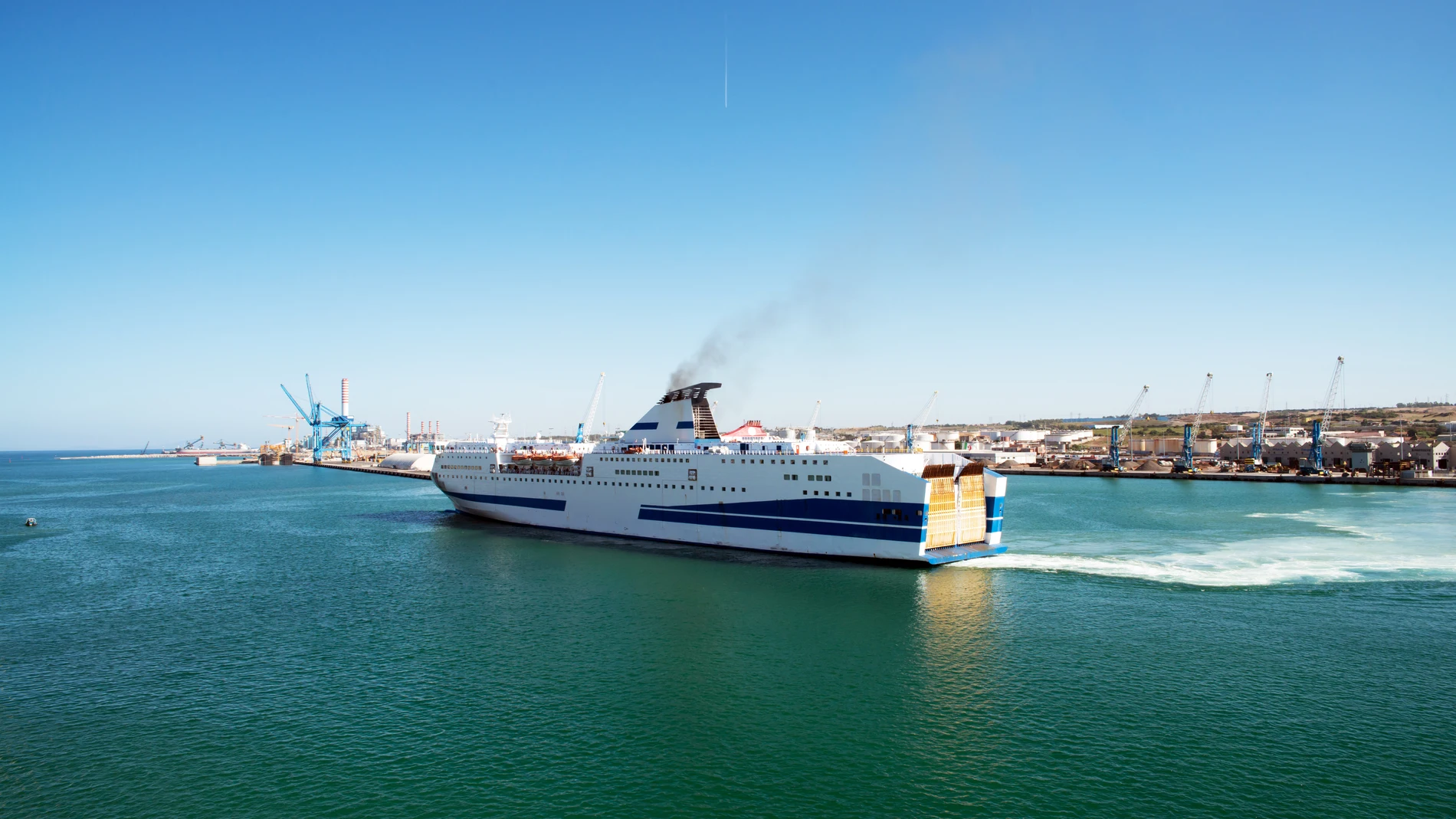 Foto de archivo de un ferry
