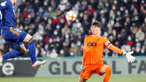 Axel Werner con el Elche. (EFE)