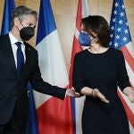 Annalena Baerbock, ministra de Exteriores de Alemania, junto con Antony Blinken, secretario de Estado de Estados Unidos