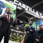 El presidente del Partido Popular, Pablo Casado durante su comparecencia en el expositor de Castilla y León, durante su visita a la Feria Internacional de Turismo FITUR 2022