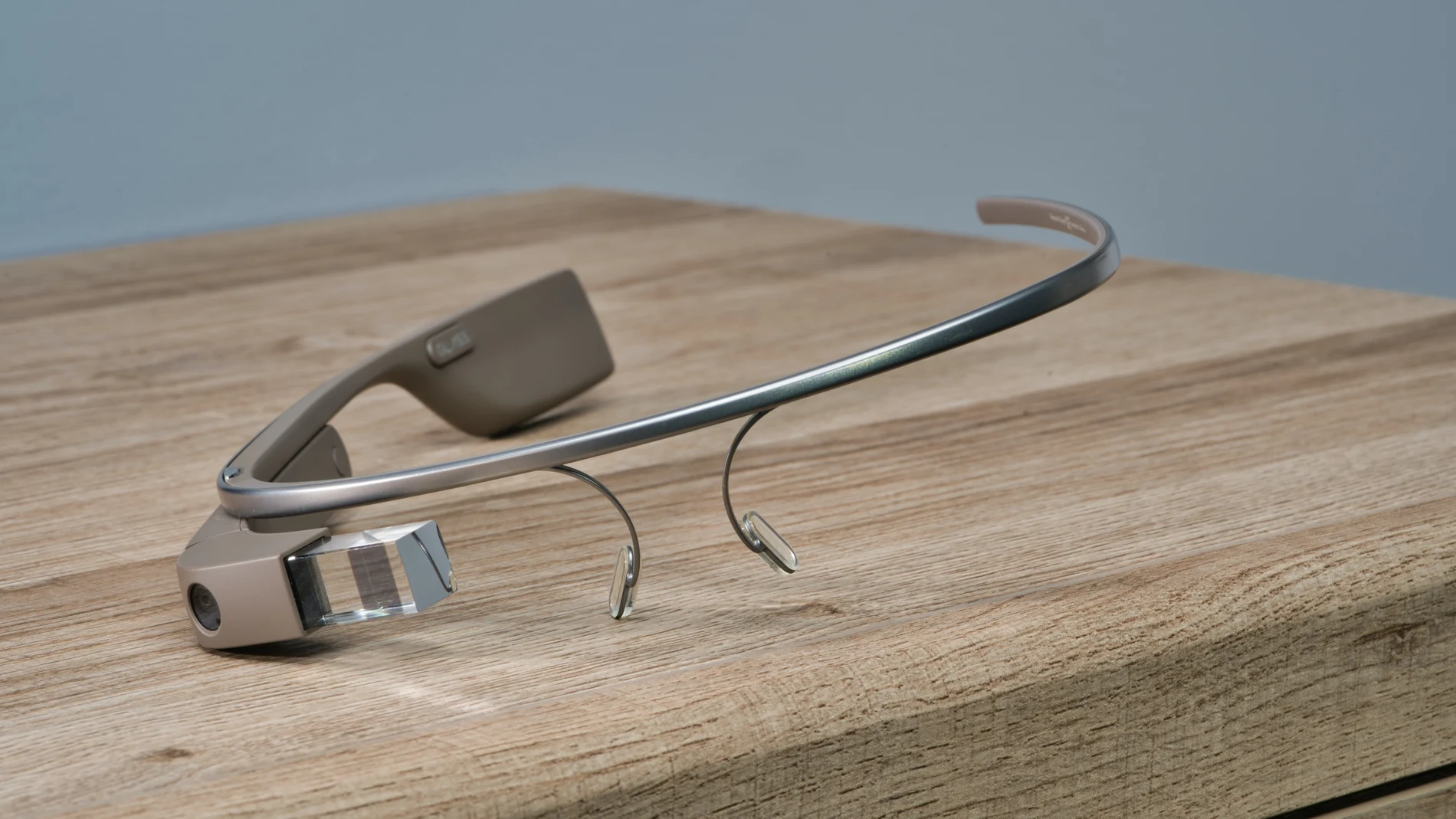 El primer dispositivo de realidad aumentada que Google lanzó en 2013 no tuvo el éxito esperado. En la imagen, un par de Google Glasses.