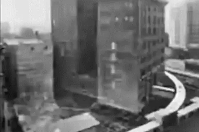Un hito de la ingeniería: así se rotó 90 grados un edificio entero en Indianápolis