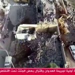 Los daños causados por un ataque aéreo a un centro de detención temporal se ven en Saada, Yemen