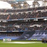 El emotivo minuto de silencio que se guardó antes del Real Madrid-Elche en el Bernabéu