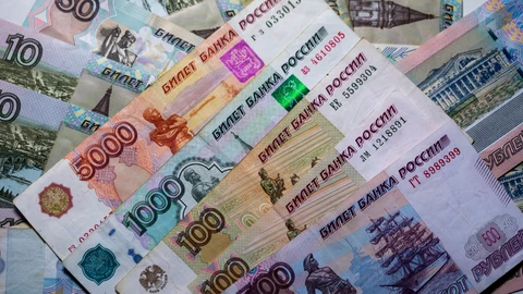Billetes de rublos rusos expuestos en Schwerin, Alemania