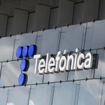 El logo de Telefónica en su sede de Madrid