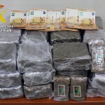 Aprehendidos más de 20 kilogramos de hachís en la A-1, en La Ribera (Burgos)