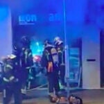 Los Bomberos, trabajando en la tienda