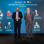 Alfonso Bullón de Mendoza y Javier Tello, presidente y director general (respectivamente) de la Fundación Universitaria San Pablo CEU, en la XXV Edición de los premios CEU Ángel Herrera