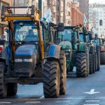 Tractorada del sector agrario por unos precios dignos y más respeto al medio rural