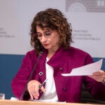 La ministra de Hacienda y Función Pública, María Jesús Montero, comparece ante los medios para presentar un avance de los datos de cierre de recaudación tributaria correspondientes a 2021, en la Sede del Ministerio, a 27 de enero de 2022, en Madrid (España)