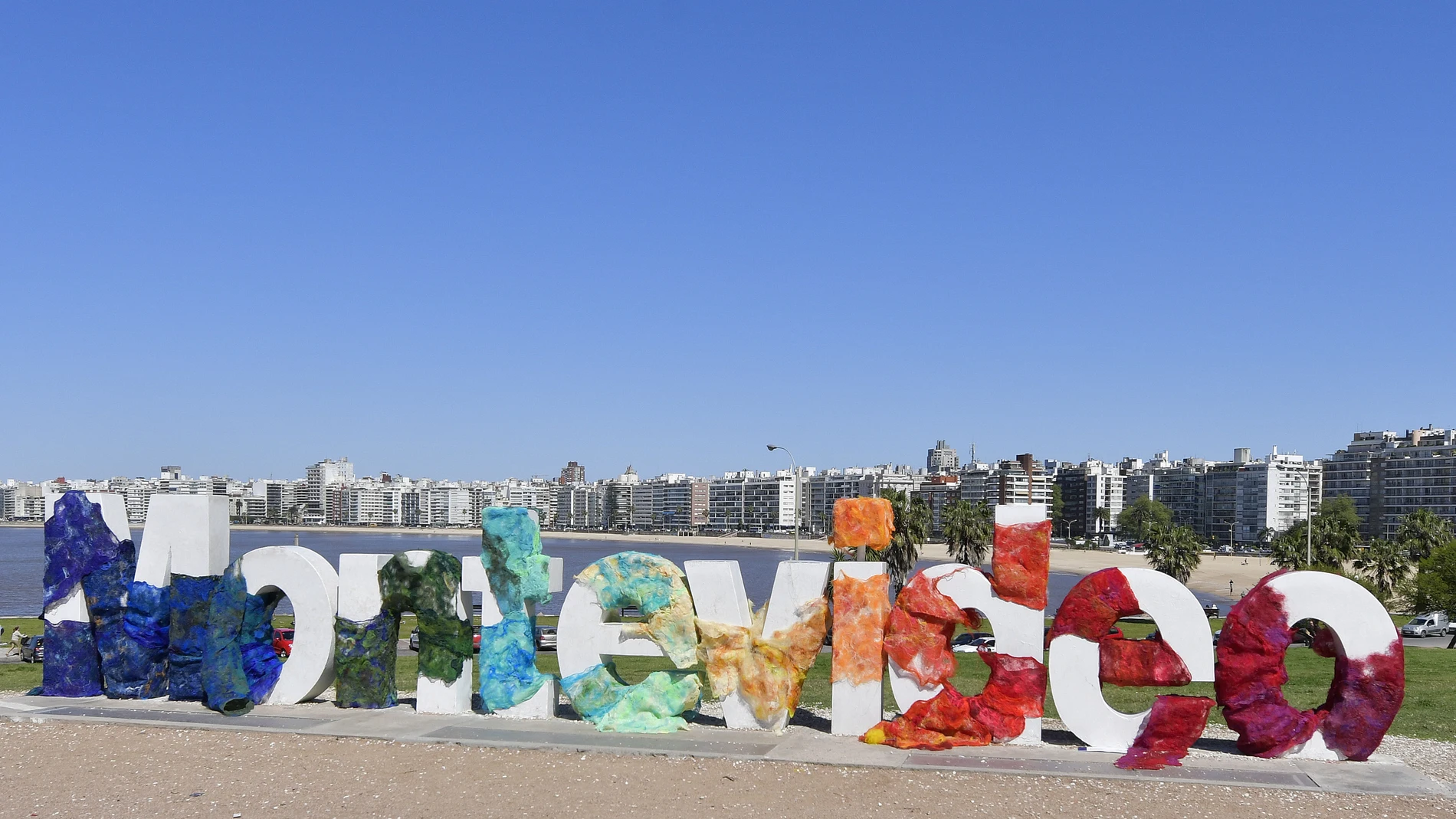 Ecléctica y diversa, así podría definirse la ciudad de Montevideo