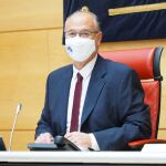 Luis Fuentes preside la Mesa de la Diputación Permanente