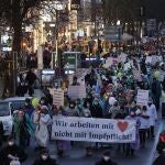 Protesta contra las restricciones por el coronavirus en Duesseldorf, Alemania