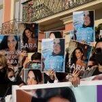 Familiares y amigos de Sara Gómez, fallecida tras serle realizada una liposucción en Cartagena