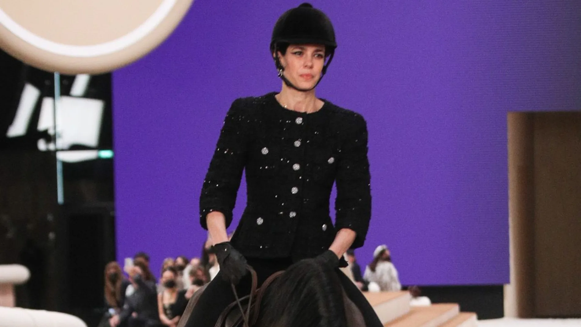 Carlota de Mónaco en el desfile de Chanel