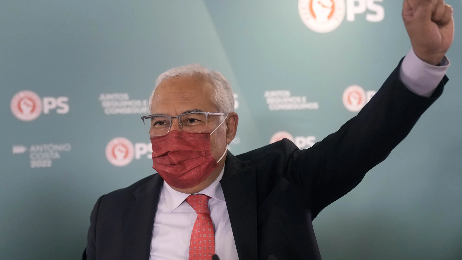 El socialista Antonio Costa disfrutará de una inesperada mayoría absoluta