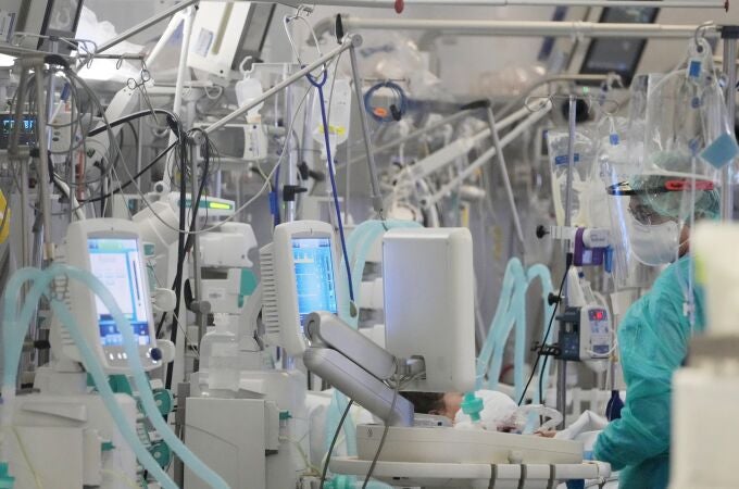 Las unidades de cuidados intensivos (UCI) de los hospitales de Brasilia tienen unos niveles de ocupación que, en las últimas dos semanas, han variado entre el 95 y el 100 %