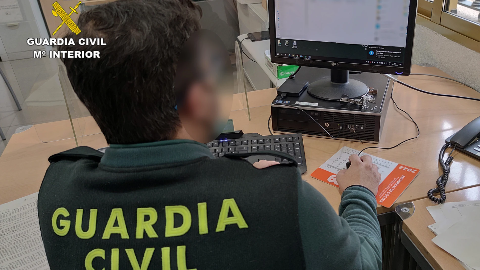 La Guardia Civil detiene a un joven que publicó anuncios de servicios sexuales de una menor sin su consentimiento