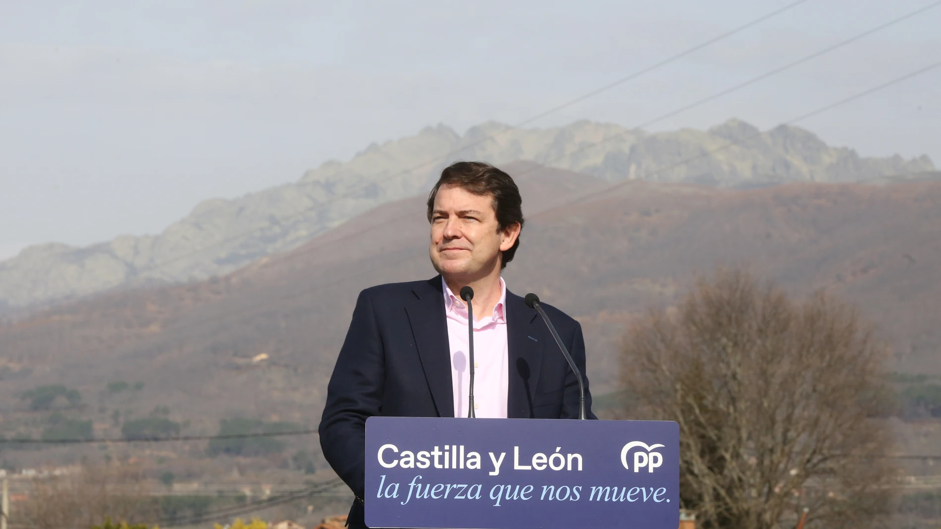 El candidato del Partido Popular a la Presidencia de la Junta, Alfonso Fernández Mañueco, visita el Valle abulense de El Tietar