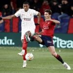 Anthony Martial con el Sevilla. EFE/Jesús Diges