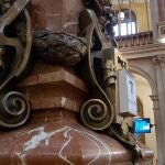 La bolsa española bajó este lunes y continuó por debajo del nivel de 8.600 puntos