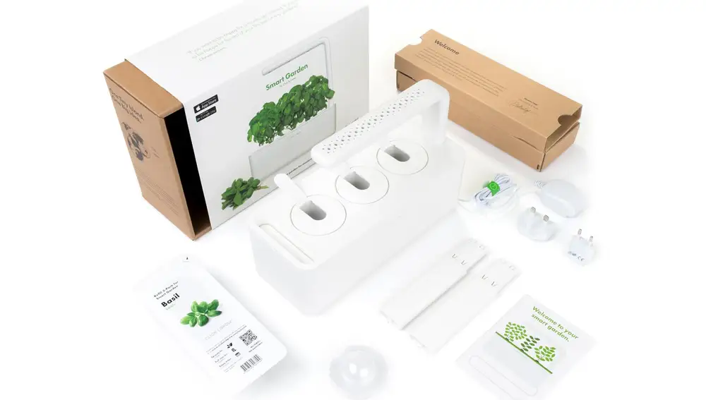 Todo lo que contiene el &quot;kit&quot; de Jardinería de interior Click & Grow Smart Garden 3.