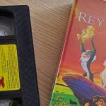 Cinta de VHS de 'El Rey León' en reventa por 50.000 euros en Wallapop