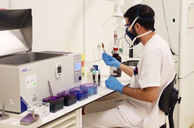Investigación médica en un laboratorio de Ribera