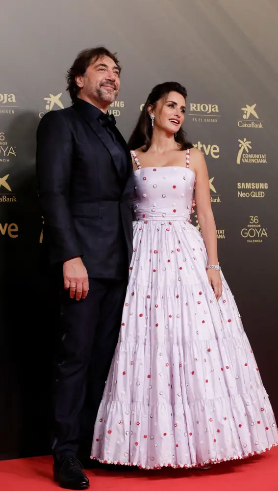 Javier Bardem y Penélope Cruz en la alfombra roja de los Goya 2022.