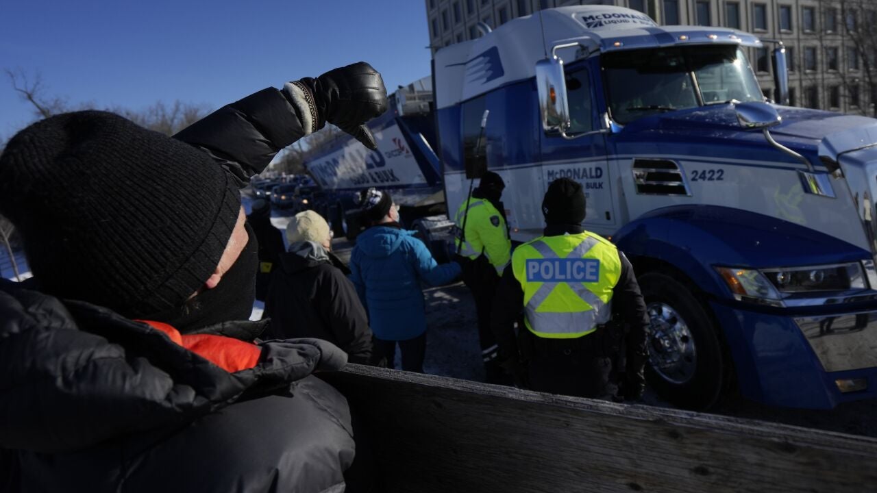 La Policía De Canadá Detiene A Varios Manifestantes Antivacunas Y Logra ...