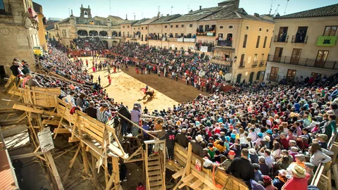 Plaza Mayor de Ciudad Rodrigo, en la que se celebran los festejos taurinos del Carnaval del Toro