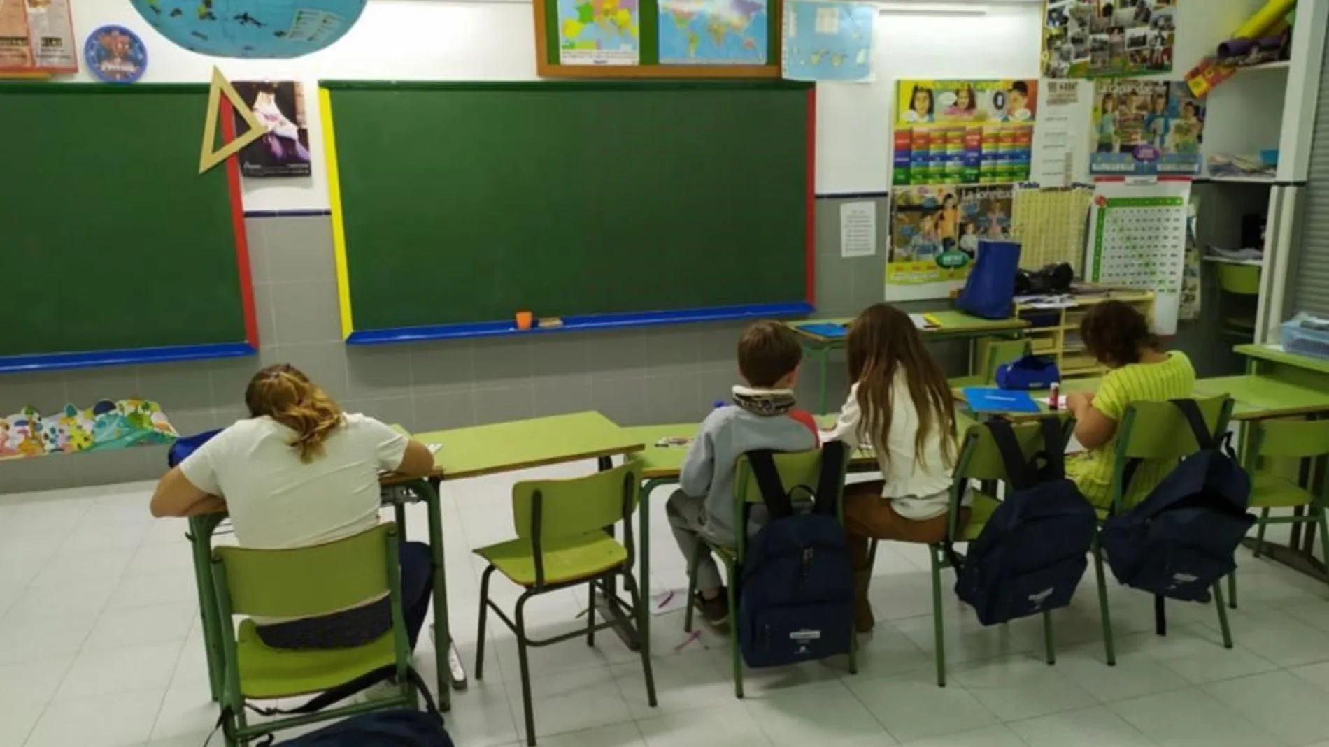 El material se destinará a 3.500 niños de 49 escuelas de La Palma