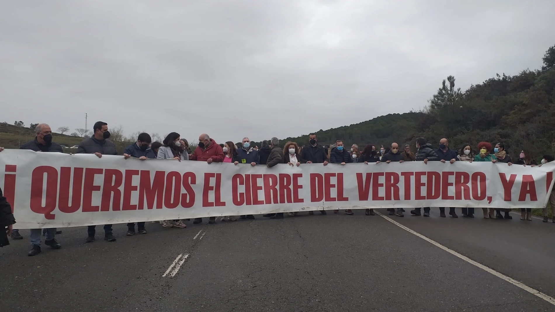 Manifestación en Nerva por el cierre del vertedero