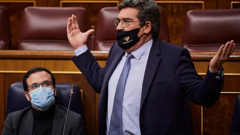 Jose Luis Escrivá, en la sesión de control al Gobierno en el Congreso de los Diputados